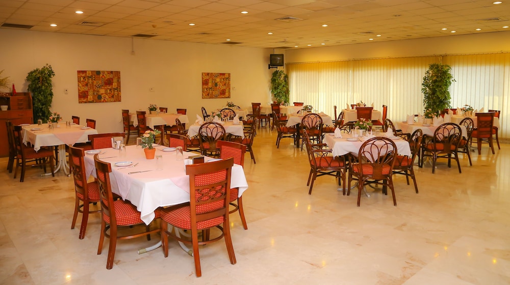 Fujairah Hotel and Resort 19/33