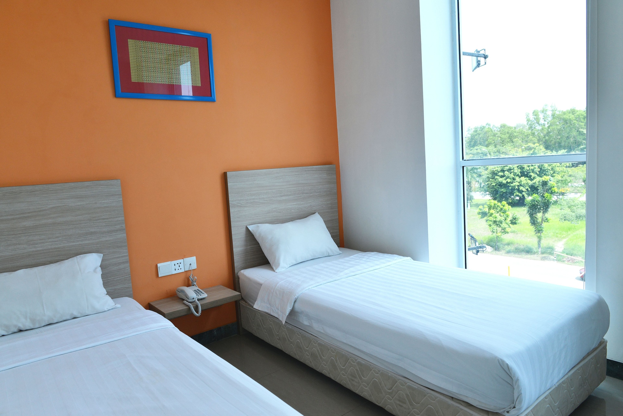 1 BEDROOM, DELUXE, TWIN BEDS