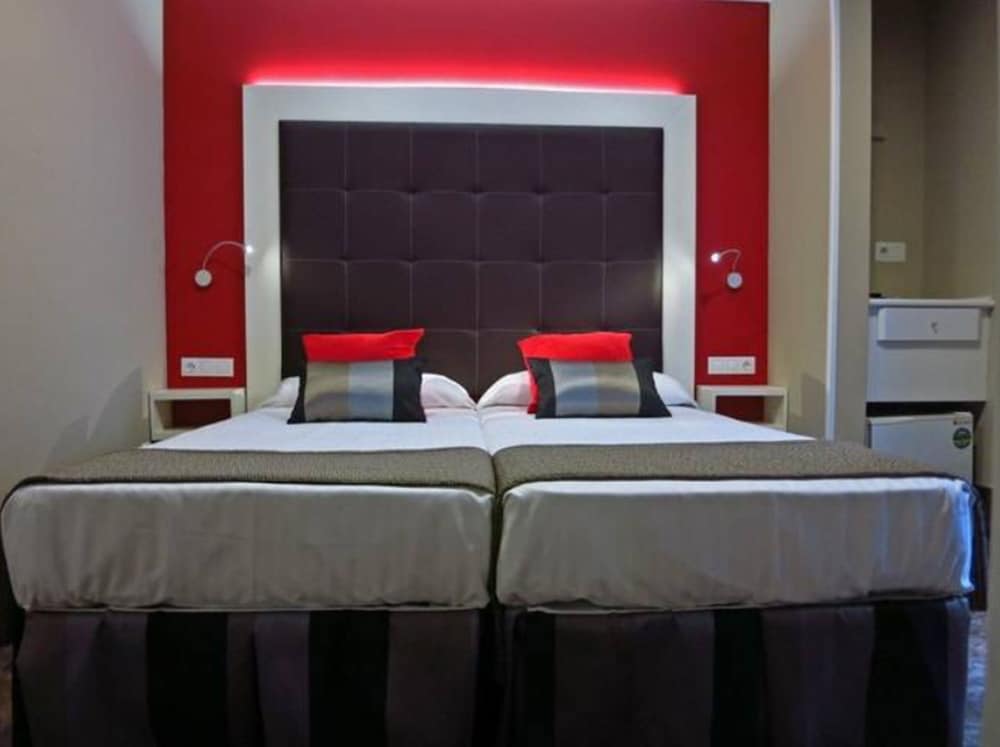 Hotel Catedral 27/59