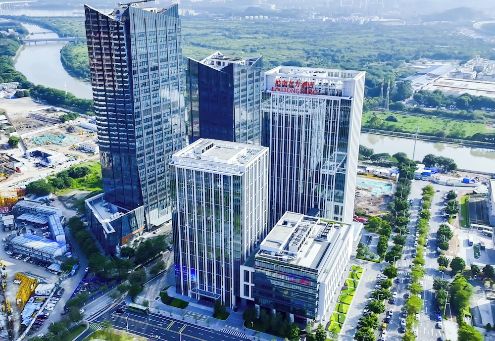 LN Dongfang Hotel Pazhou 3/60