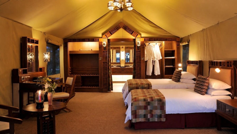 Sweetwaters Serena Camp 14/50