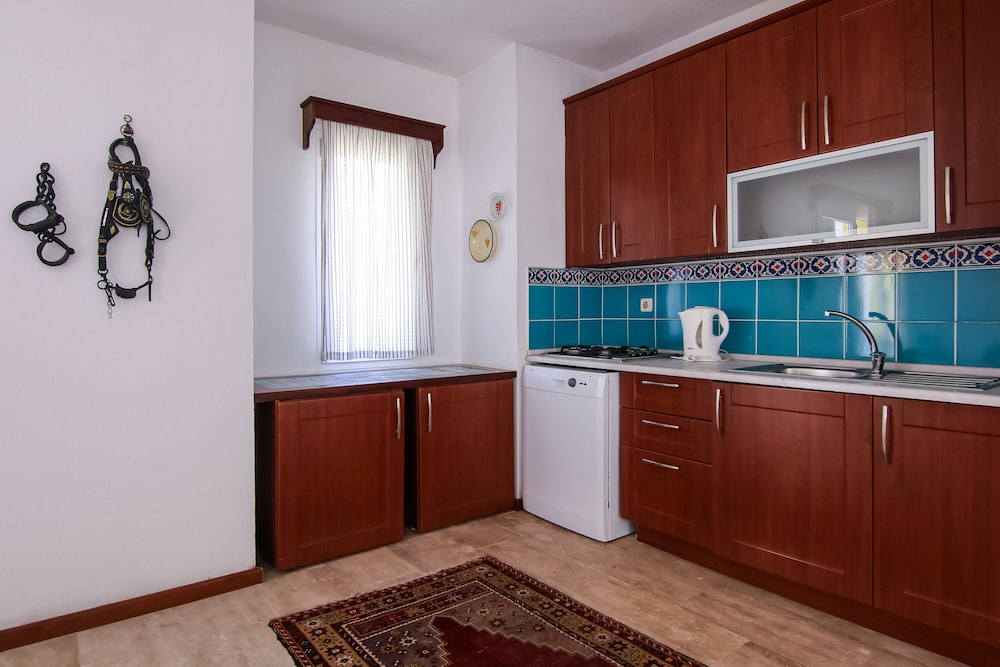 Marphe Hotel Suite and Villas 6/51