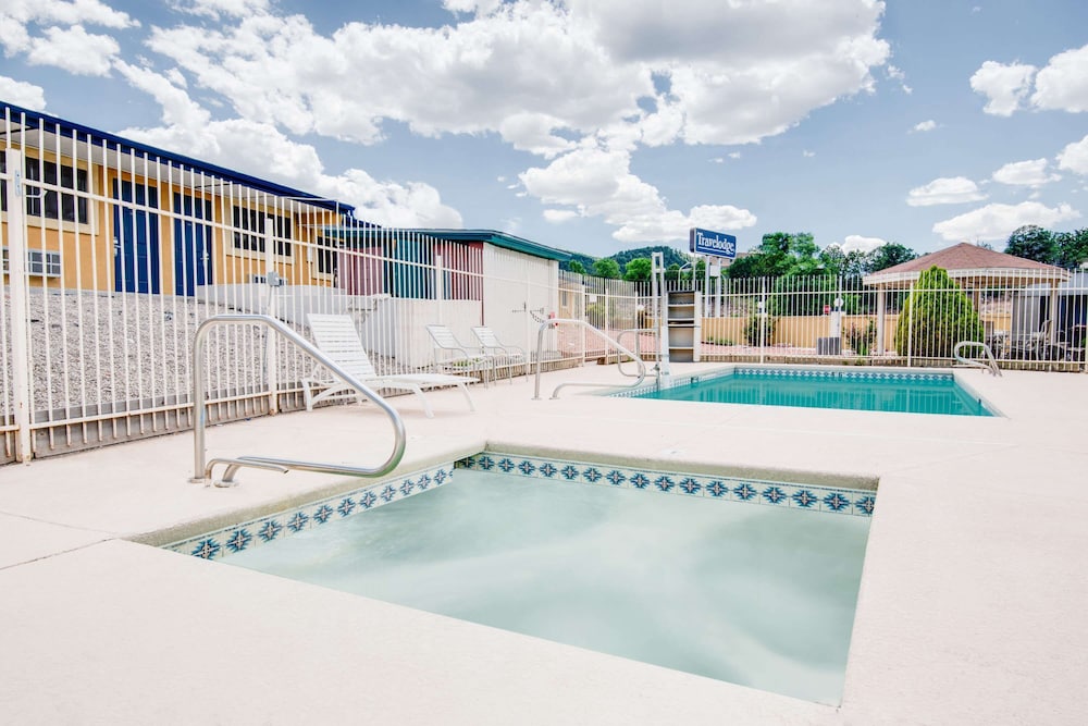 Travelodge By Wyndham Ruidoso 4/24