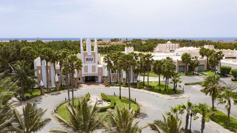 Hotel Riu Funana 32/35