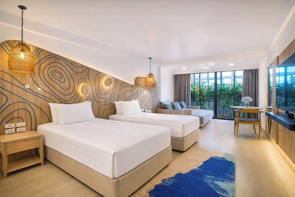 Liv Hotel Phuket Patong Beachfront 25/69