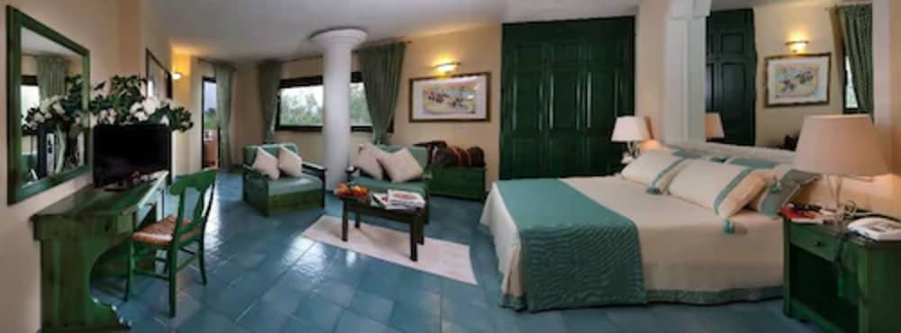 CALA GINEPRO RESORT AND SPA 26/50