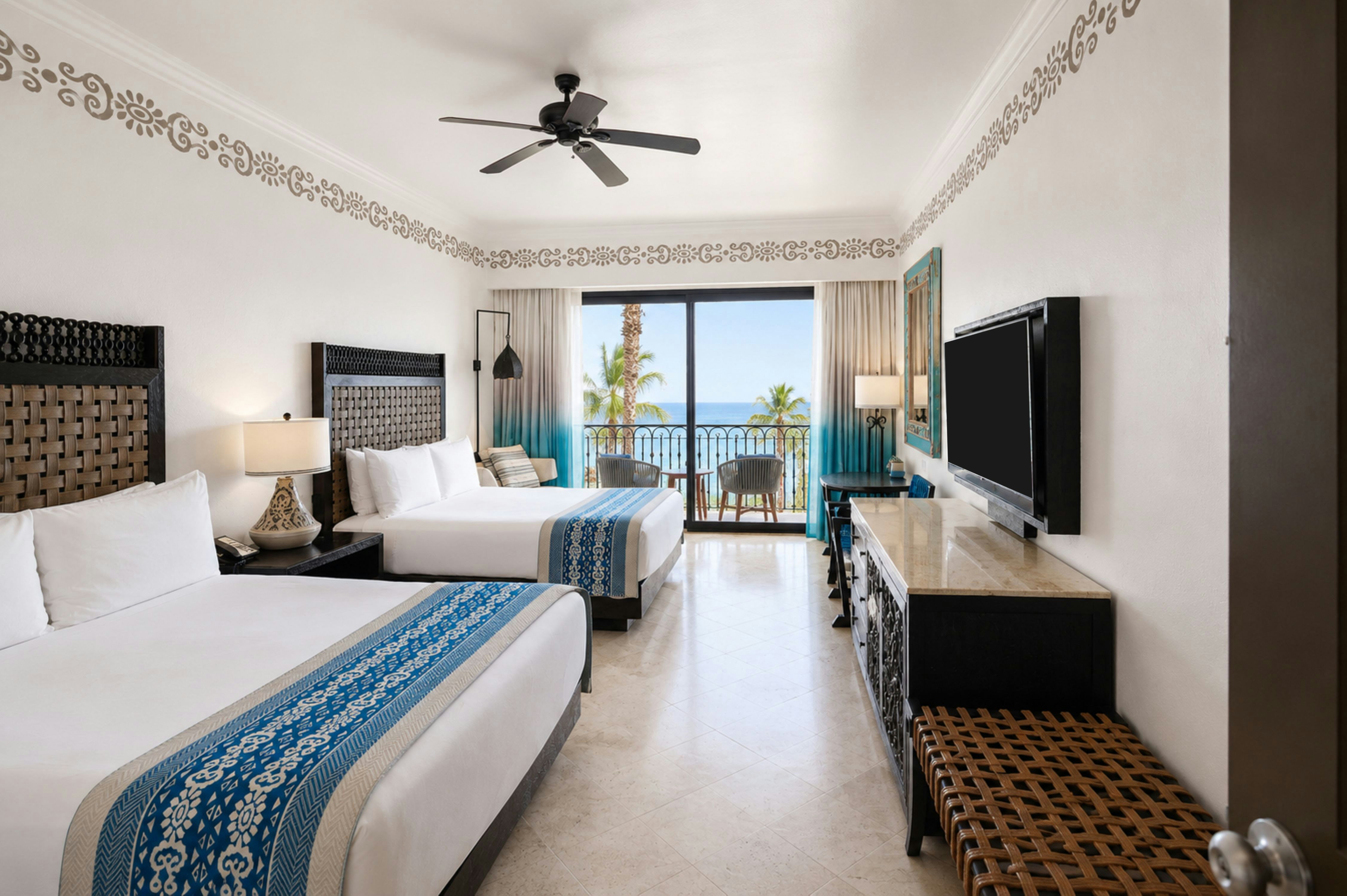 Deluxe, King Bed, 2 Queen Beds, Ocean View