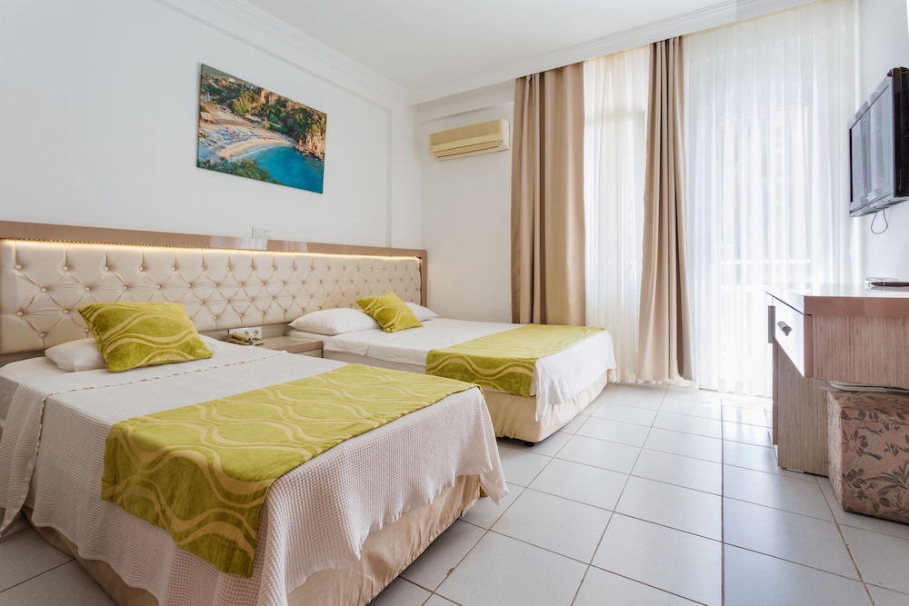 Koza Hotel 4/32