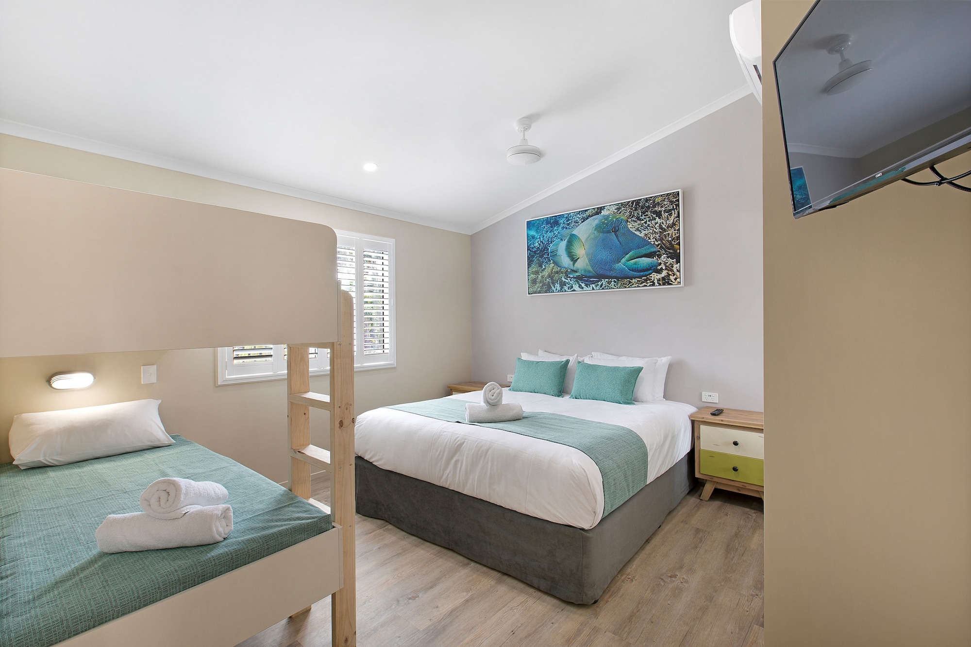 2 BEDROOMS, DELUXE, COTTAGE, GARDEN AREA