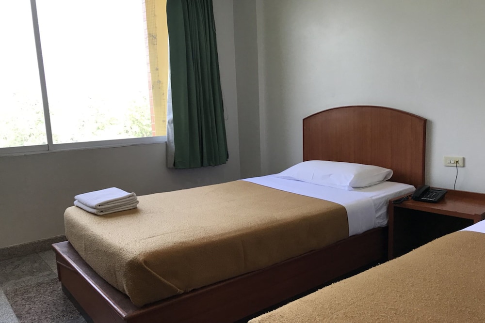 Lopburi Residence 2 Hotel And Resort 7/22