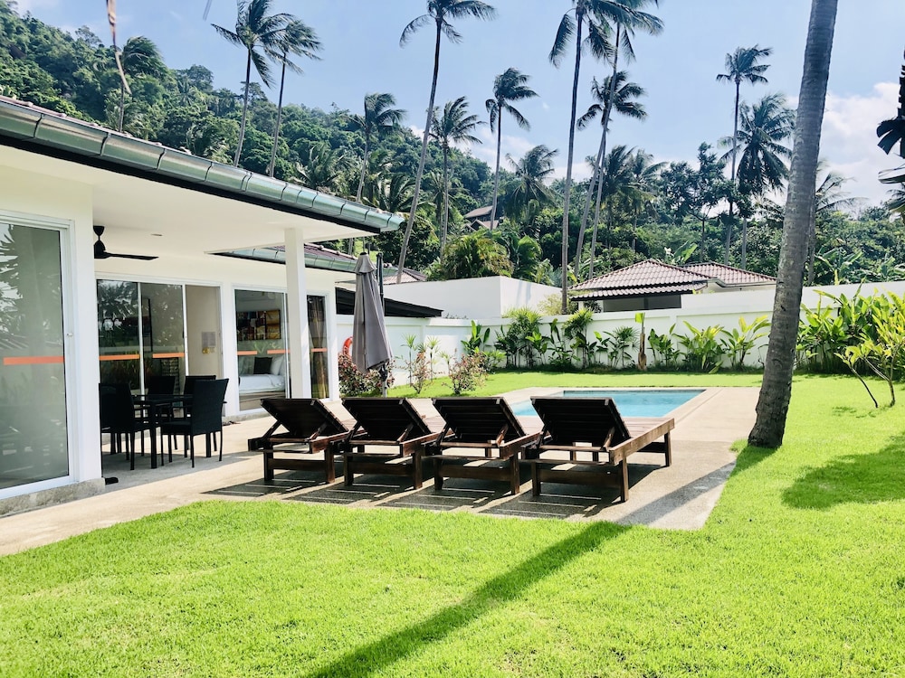 Sawan Pool Villas Residence 11/25