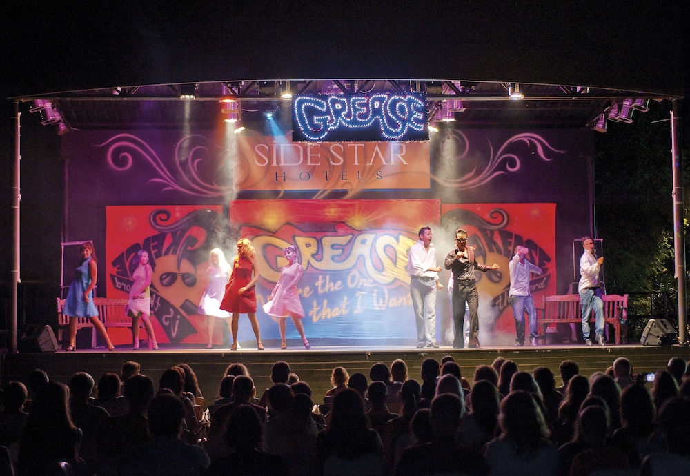 Side Star Resort 8/50