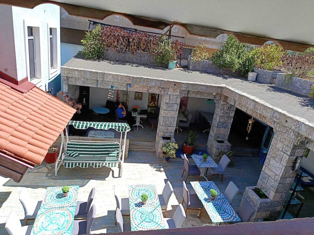 Mai Hotel 5/50