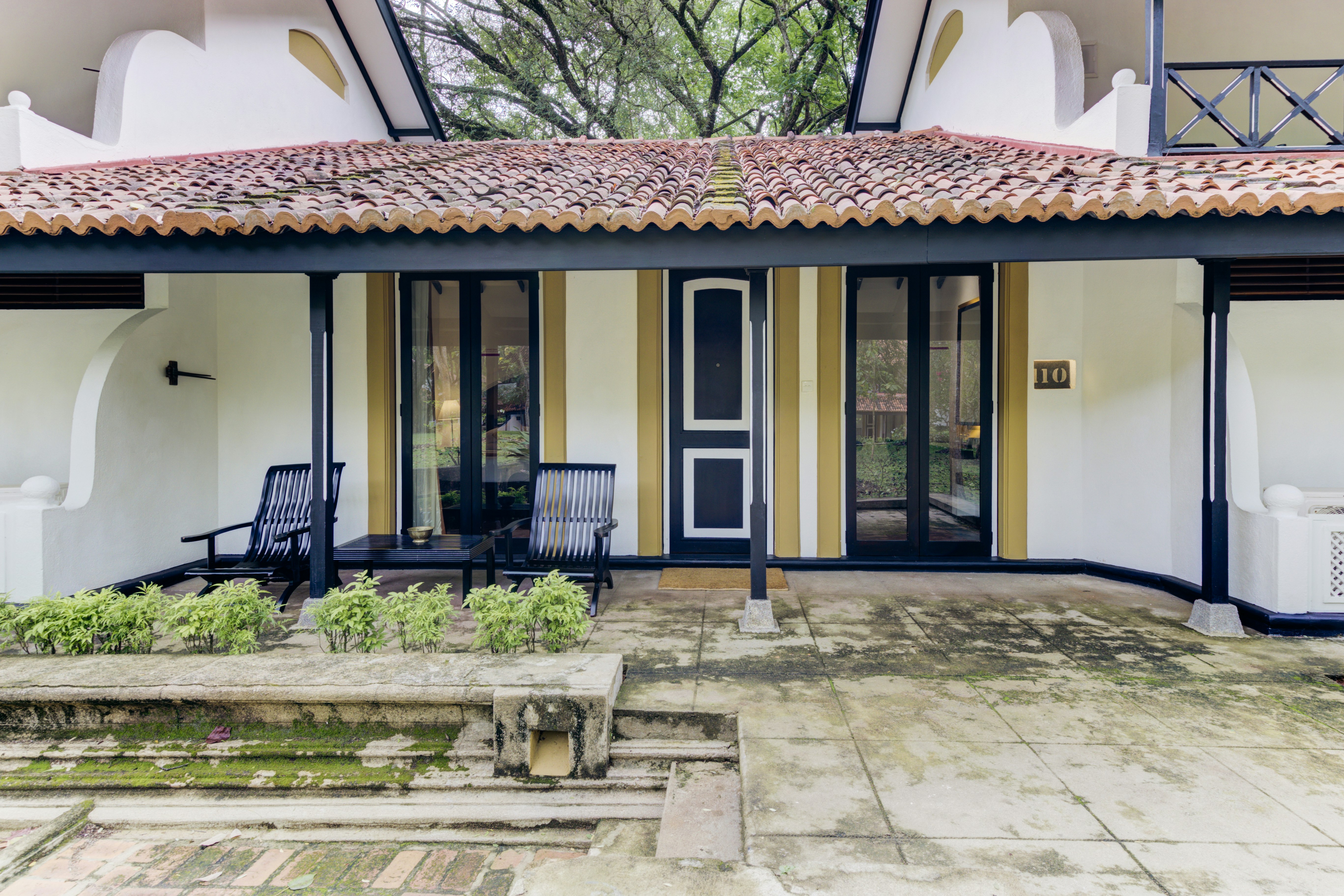 Cinnamon Lodge in HABARANA