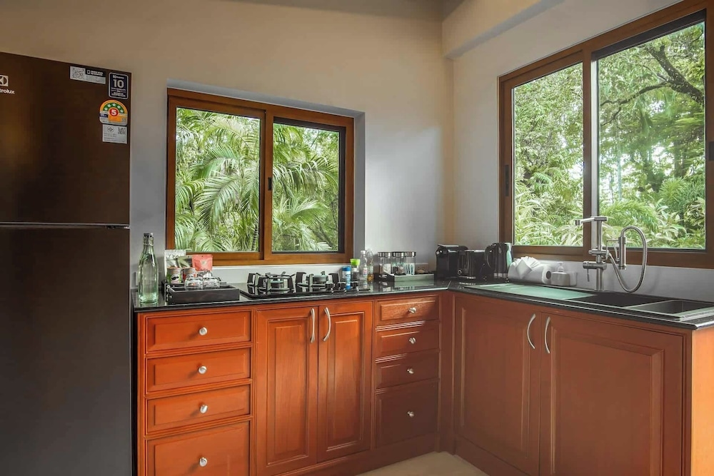 Koh Jum Beach Villas 42/76