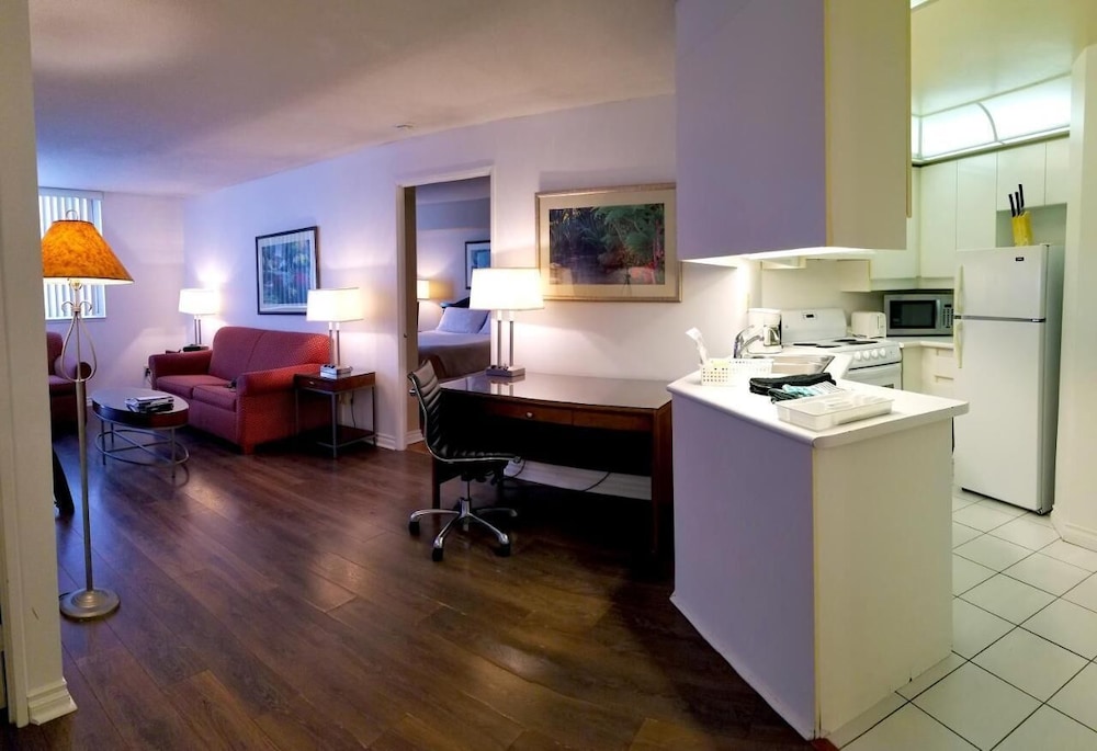 Canada Suites on Bay 29/50
