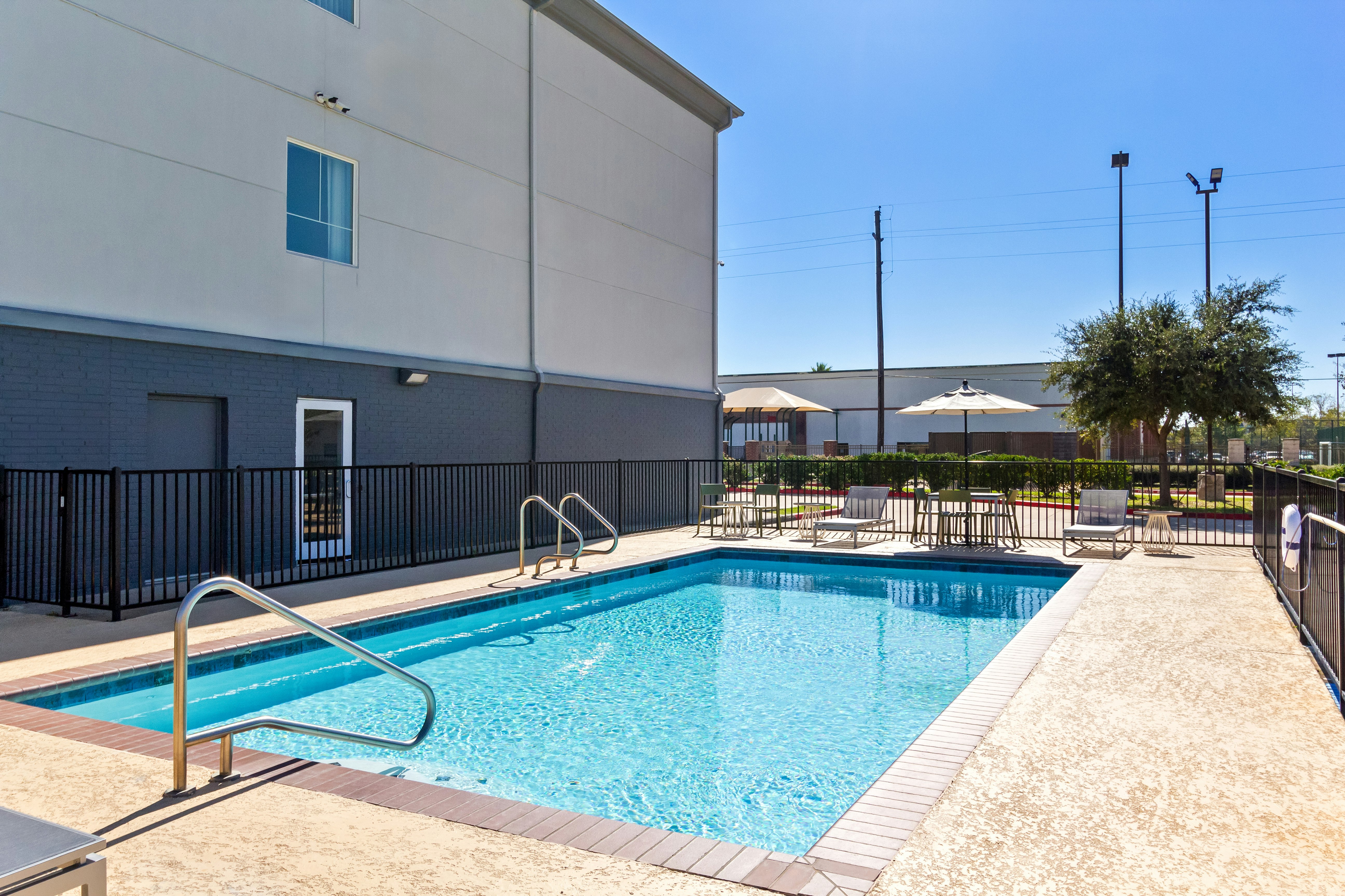 Spark By Hilton Pearland 3/37