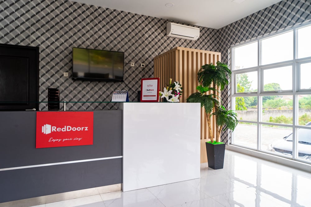 RedDoorz Plus near Teras Kota 3 3/18
