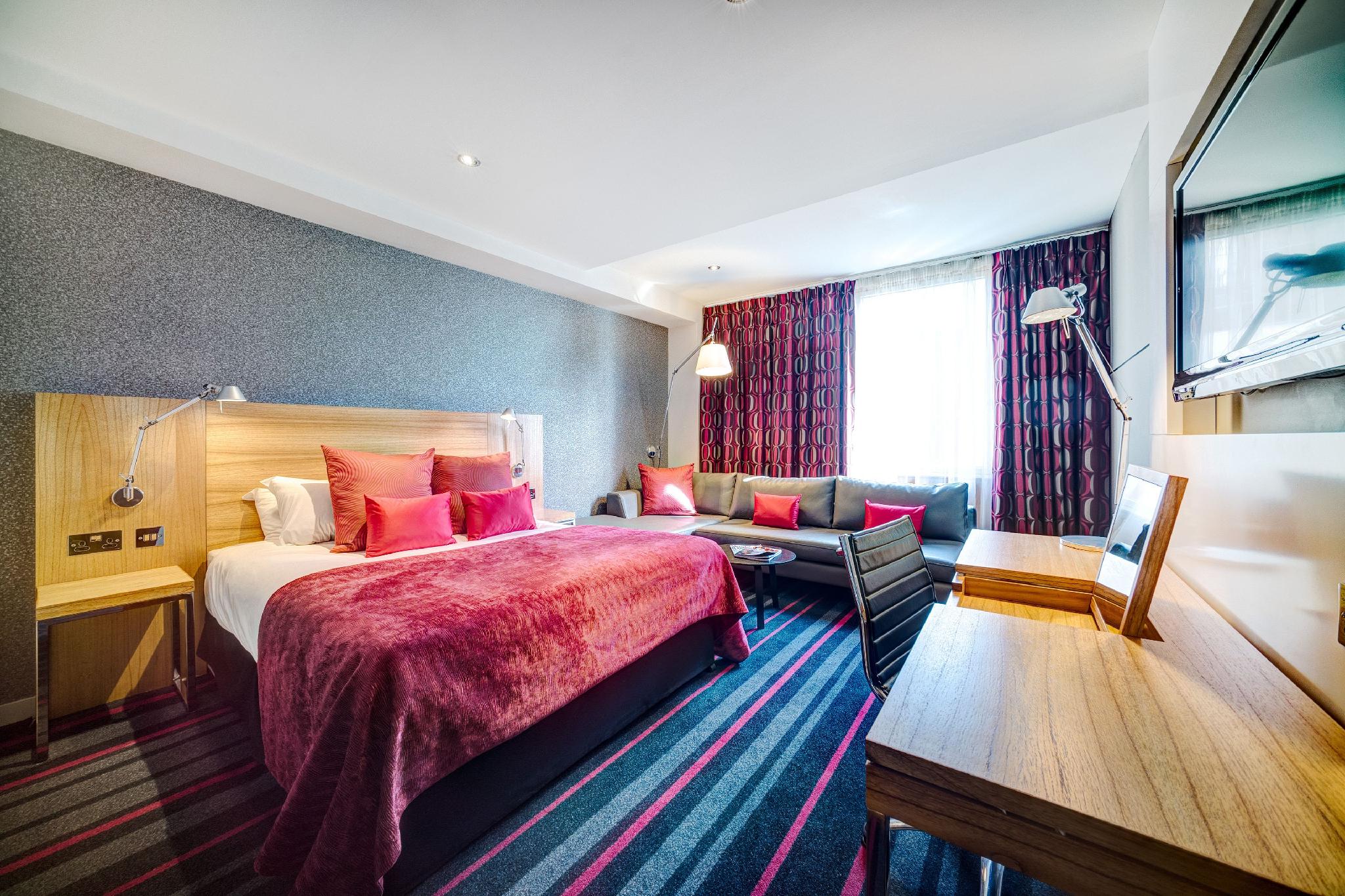 City, Double Bed