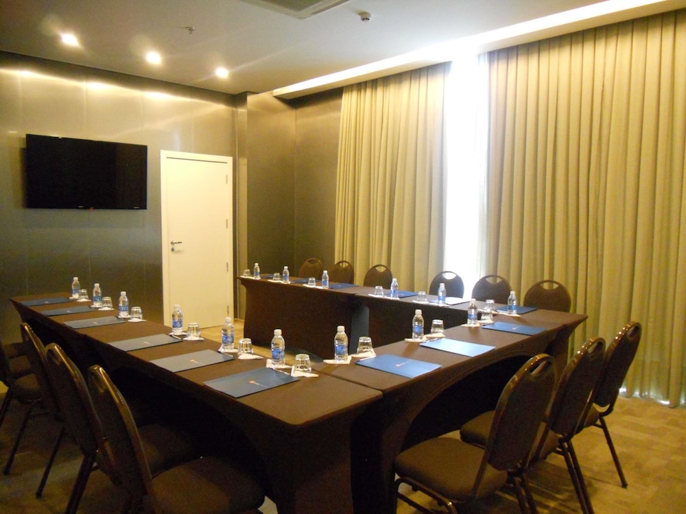 Ibis Styles Brasilia Aeroporto Hotel (ex Base Concept Hotel) 61/69