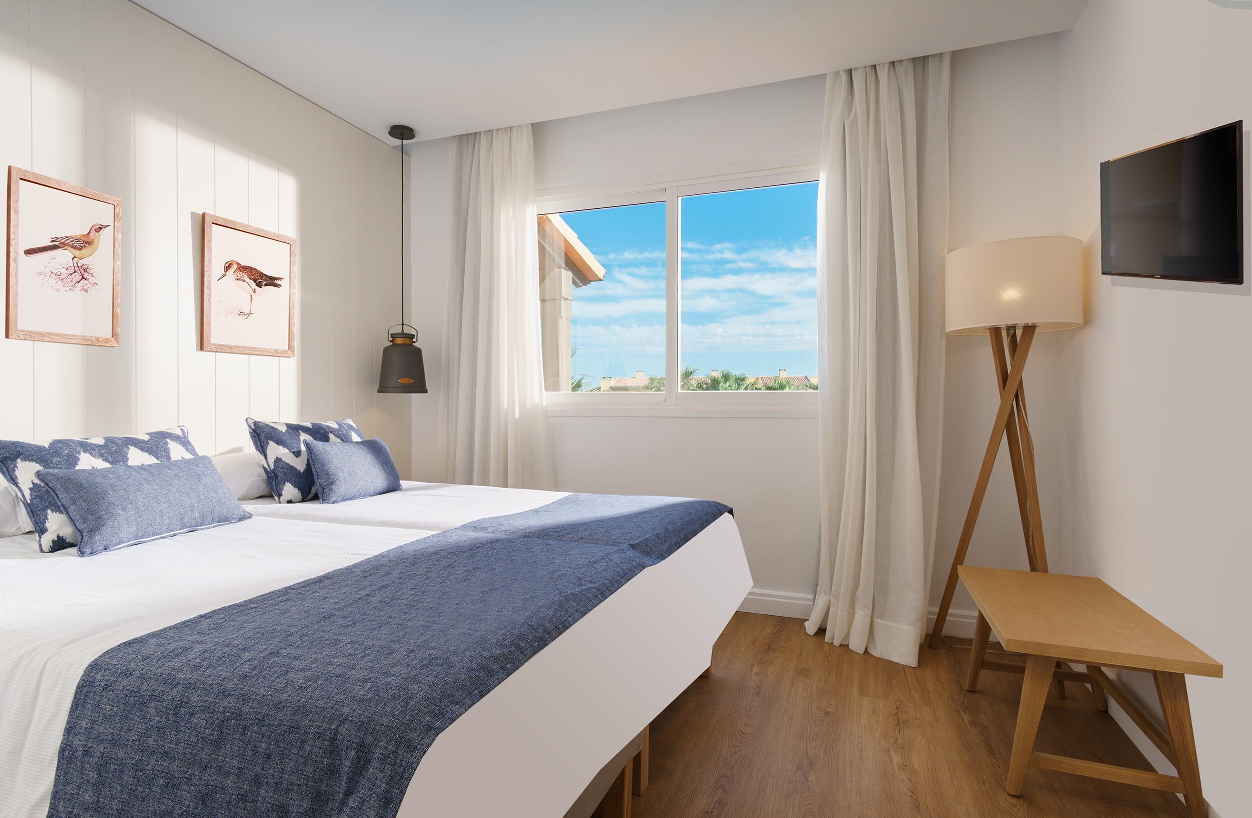 1 Bedroom, Suite, Apartment, Twin Beds, Sofa, Balcony or Terrace