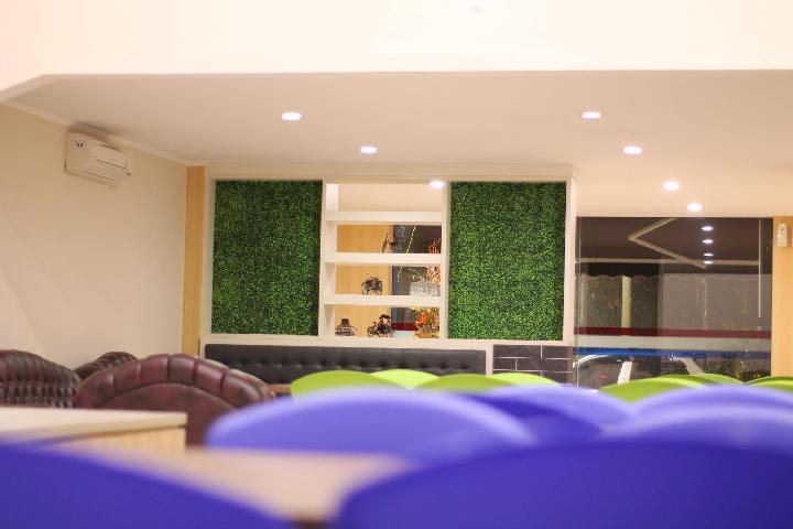 C Hotel Cirebon 8/16