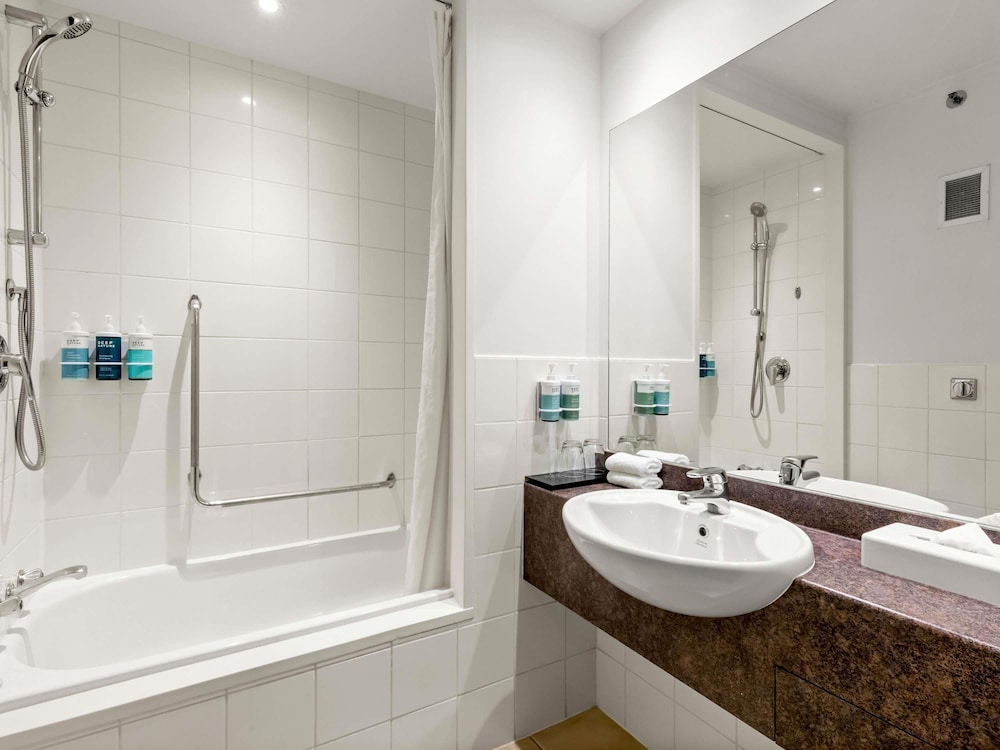 NOVOTEL QUEENSTOWN LAKESIDE 49/50