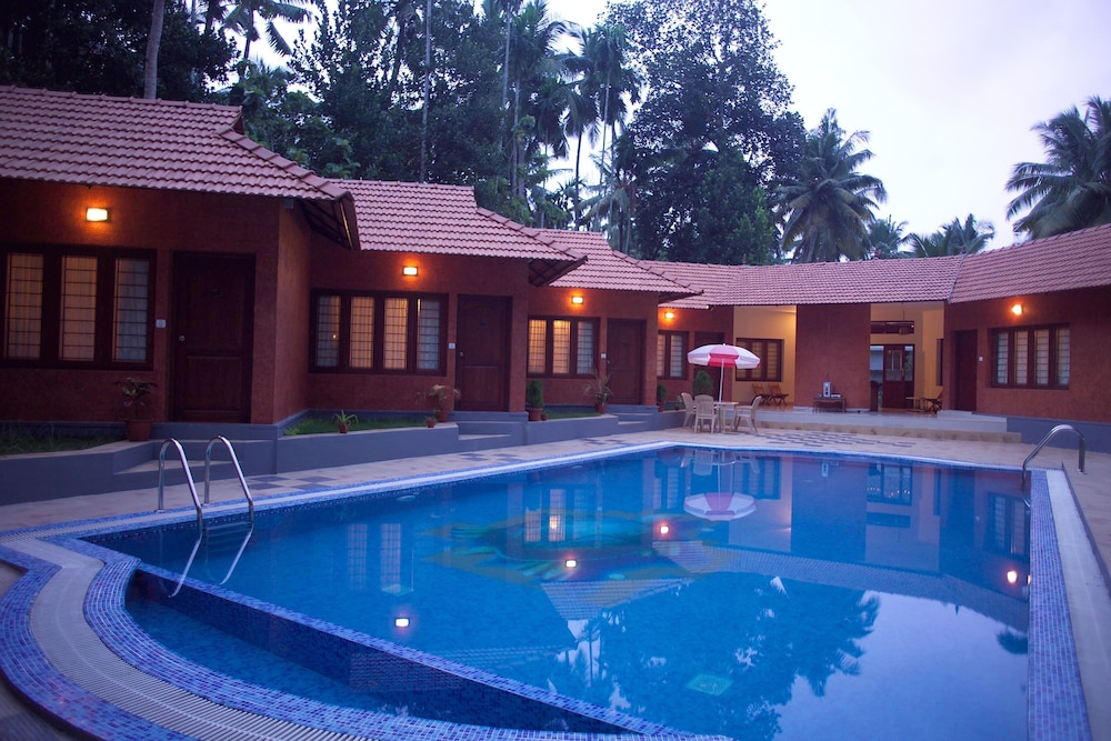 Deshadan Cliff And Beach Resort Varkala 24/50