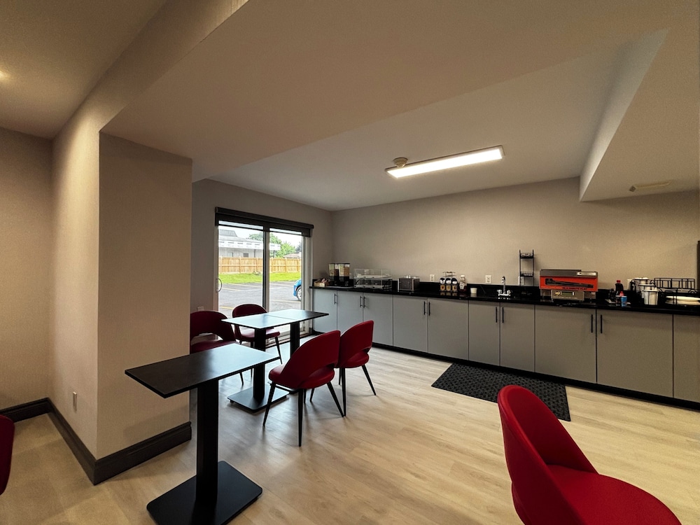 Ramada by Wyndham Kingston 31/50