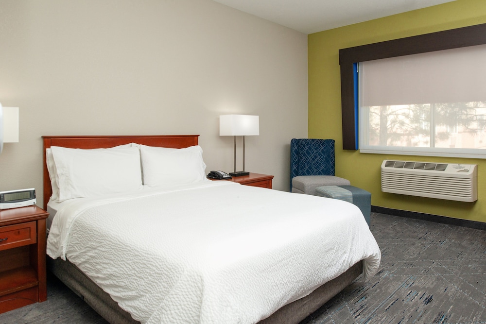 Holiday Inn Express Hotel And Suites Farmington Bloomfield 23/69