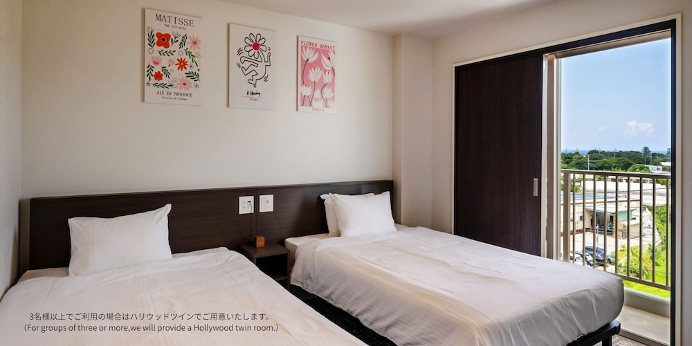 DELUXE, TWIN BEDS
