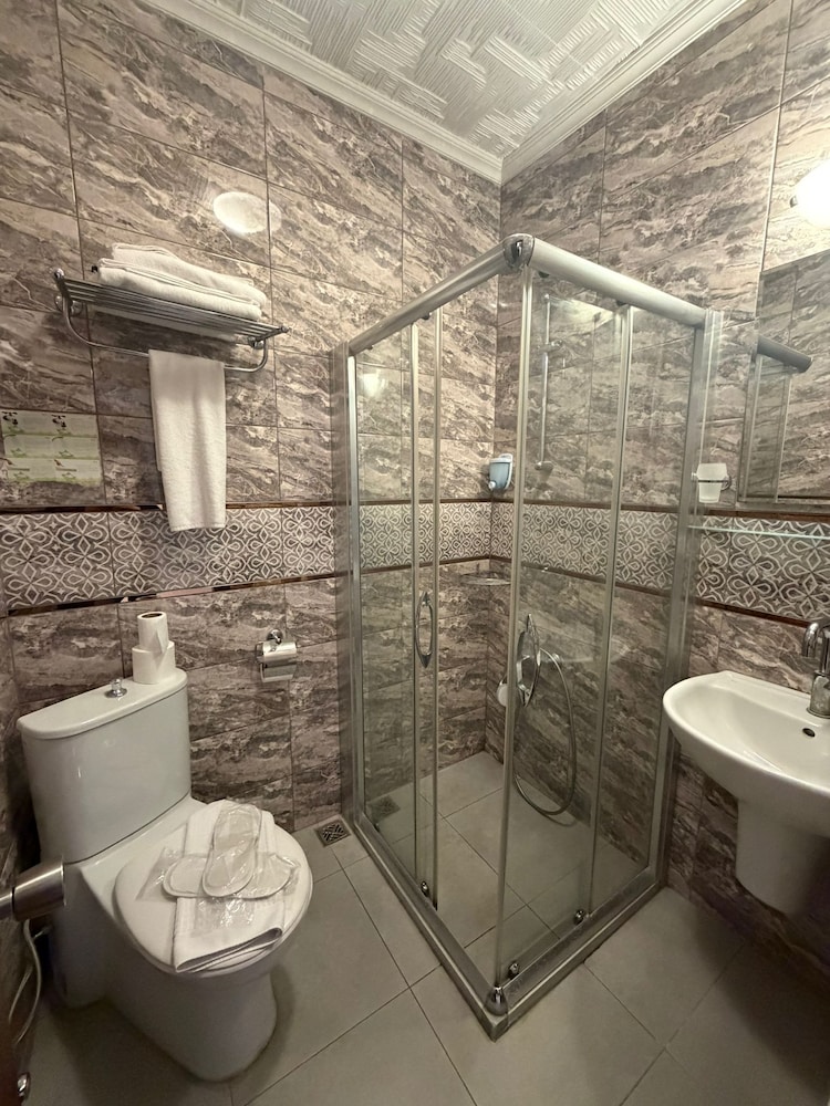 Fatih Resadiye Hotel 48/50