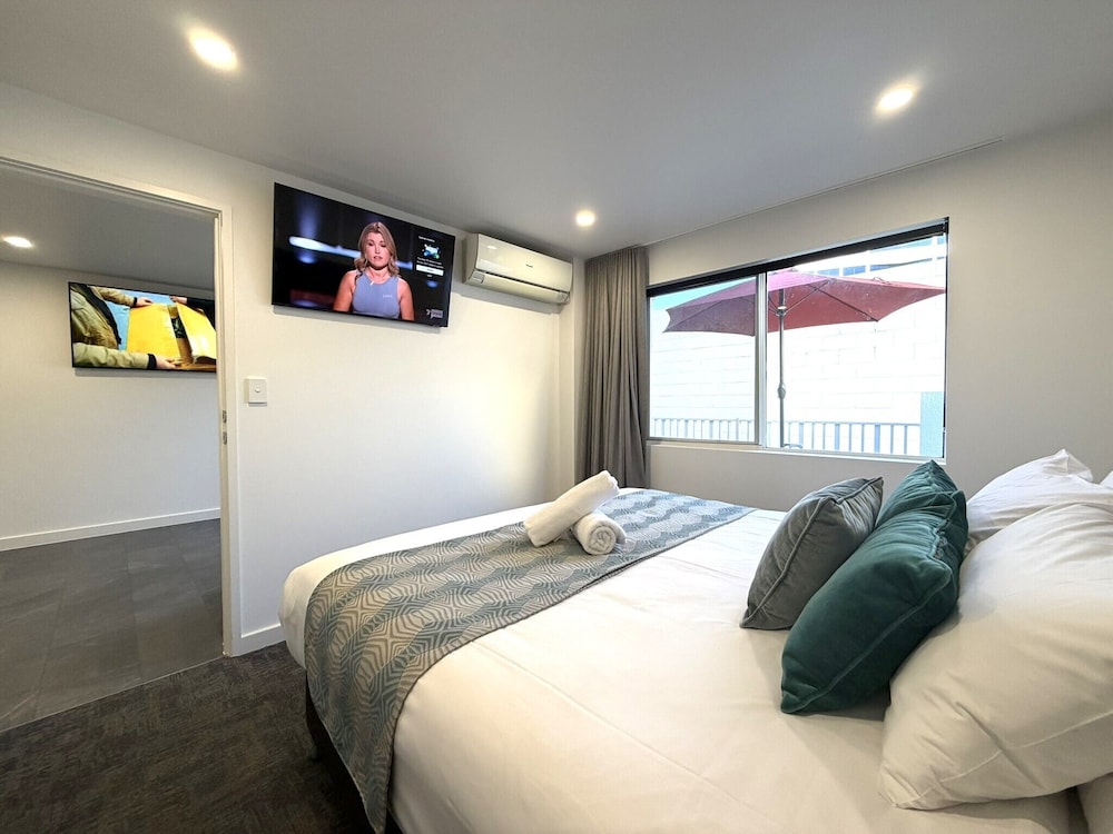 1 Bedroom, Renovated, Superior, Apartment, King Bed, Terrace