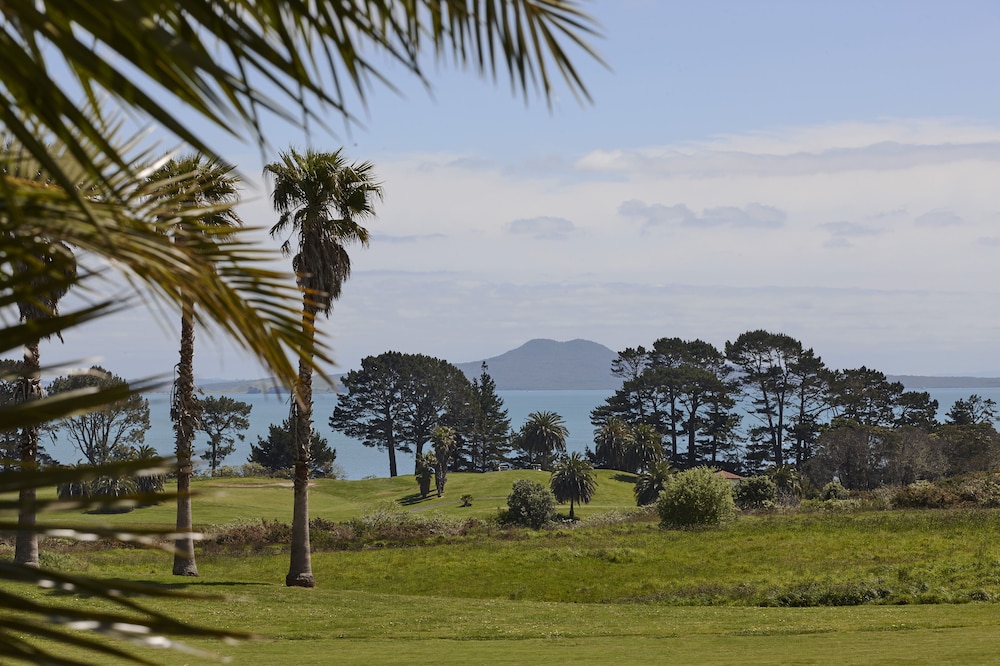 Rydges Formosa Auckland Golf Resort 54/65