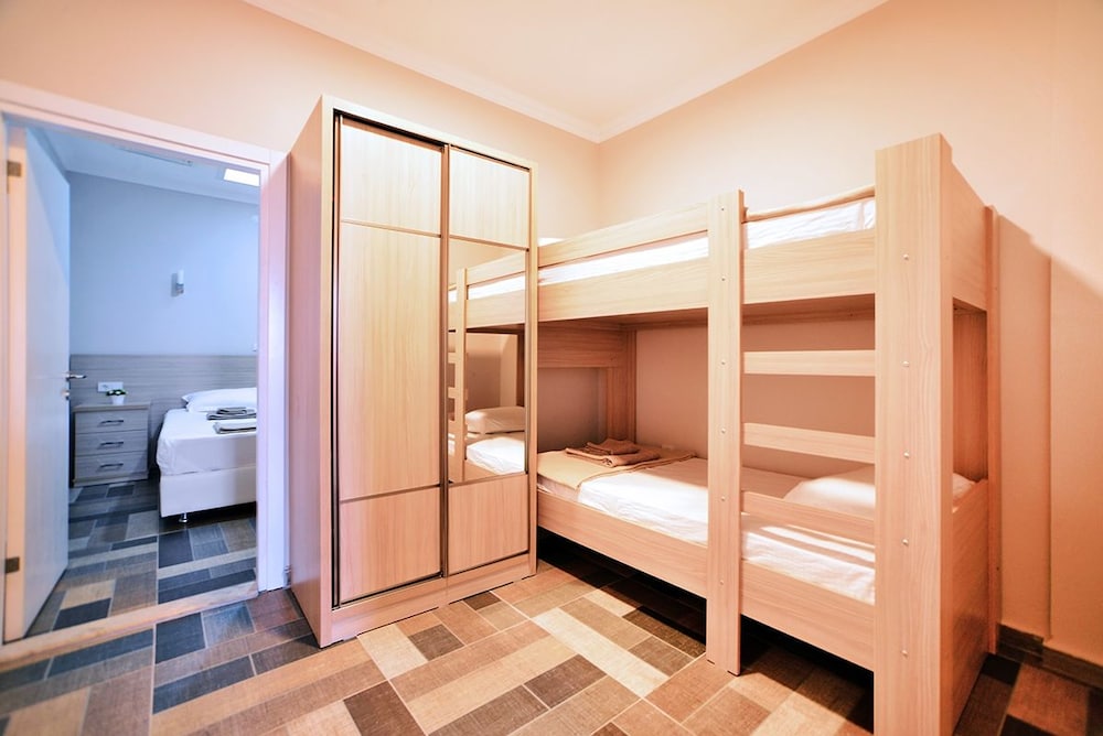 M Suite Hotel 19/50