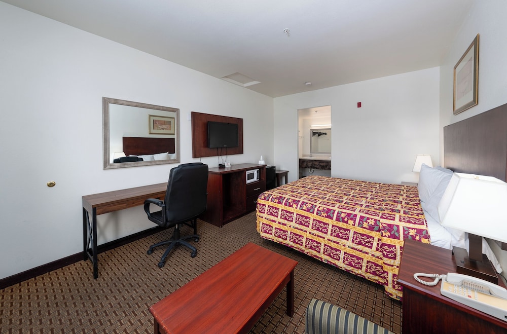 America Inn Suites 17/45