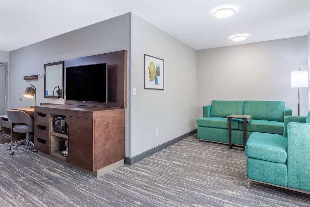 Hampton Inn Sioux Falls 34/52