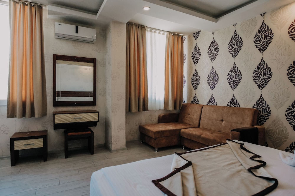 Azd House Hotel 27/50