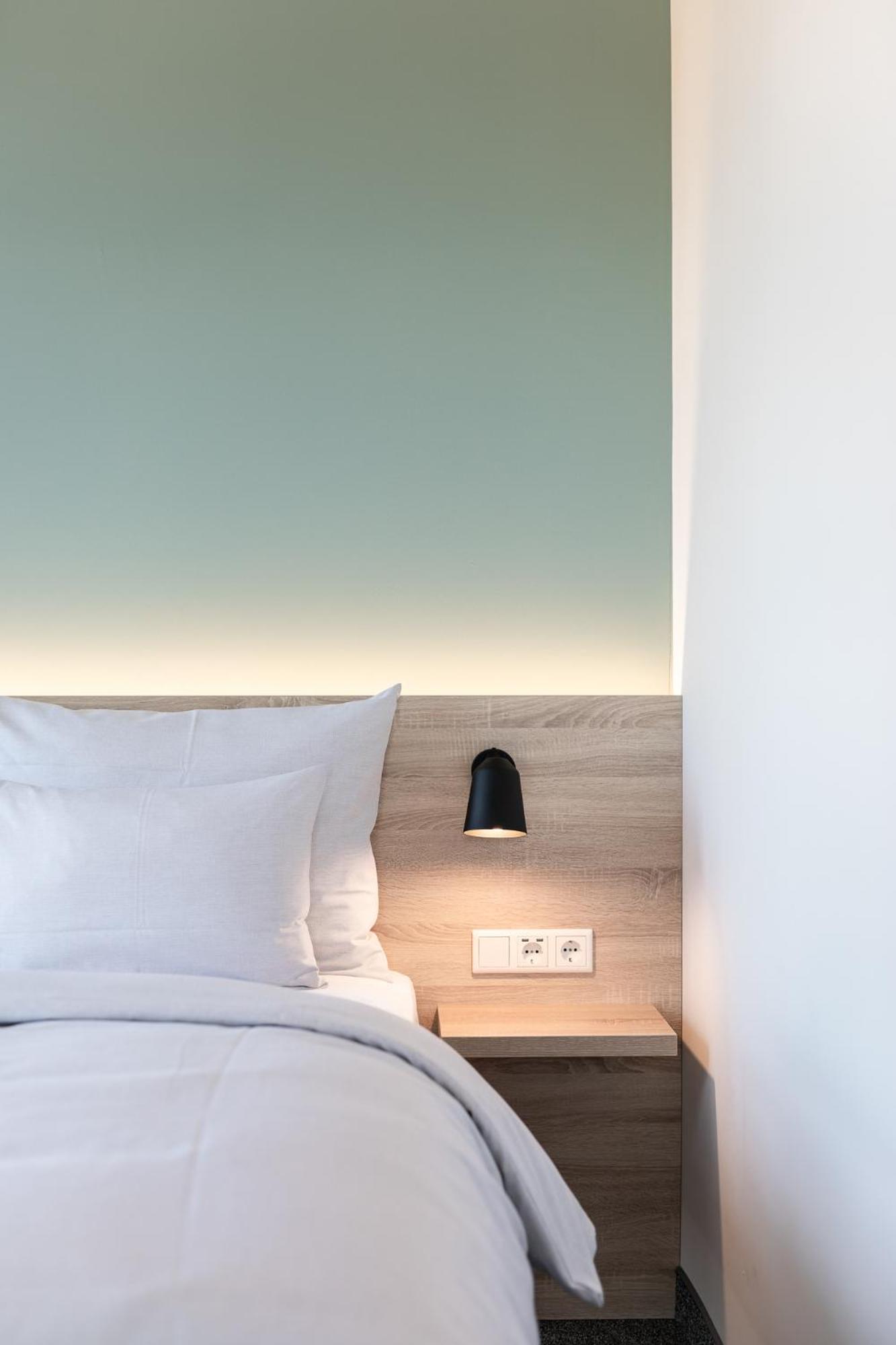 Master, Apartment, Queen Bed, Sofa