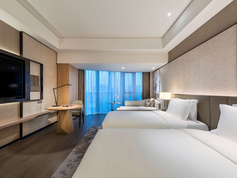 Superior, Twin Beds