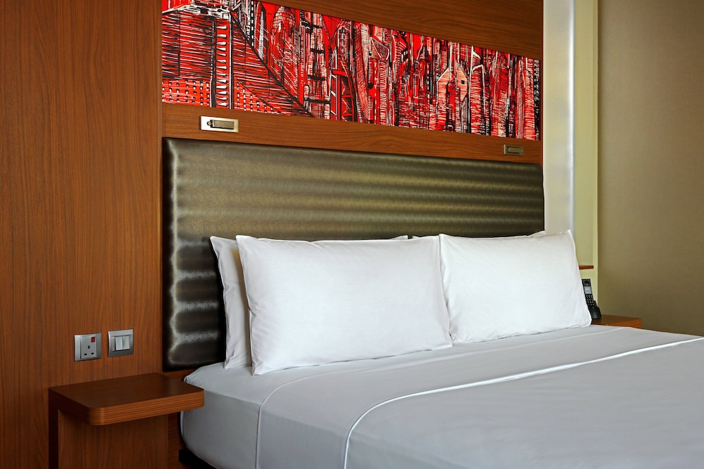 Aloft Me'aisam Dubai 11/26