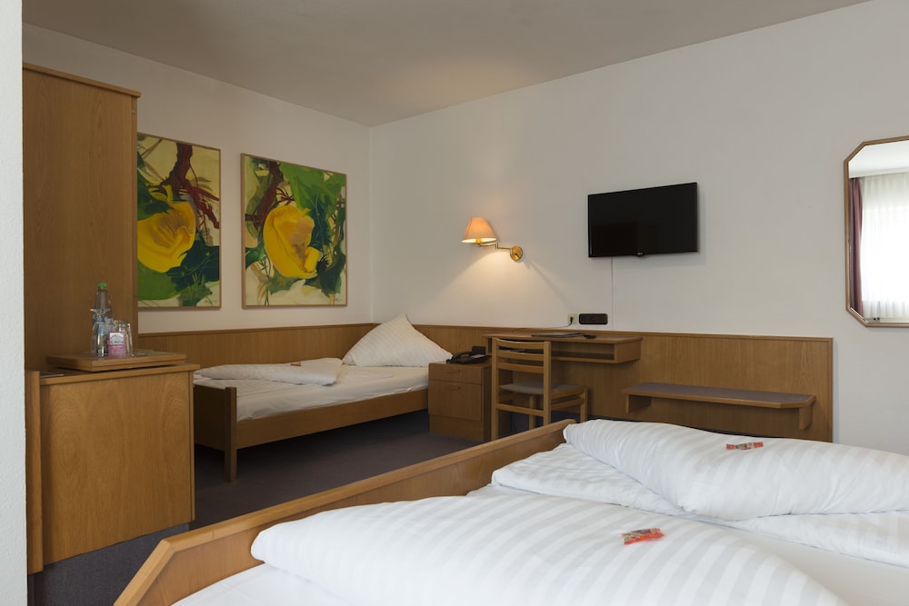 Hotel Gasthof Zum Storch 8/42