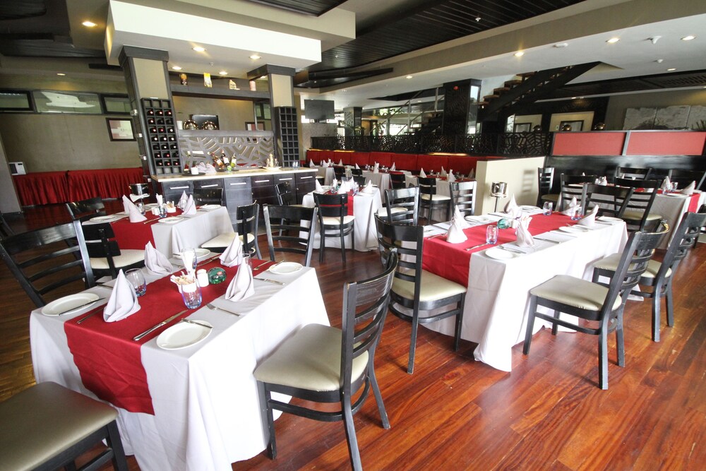 Mount Meru Hotel 52/72