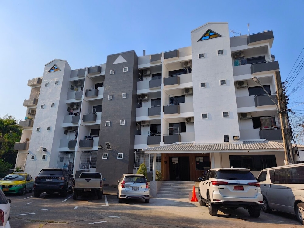 Ameena Apartment 9/39