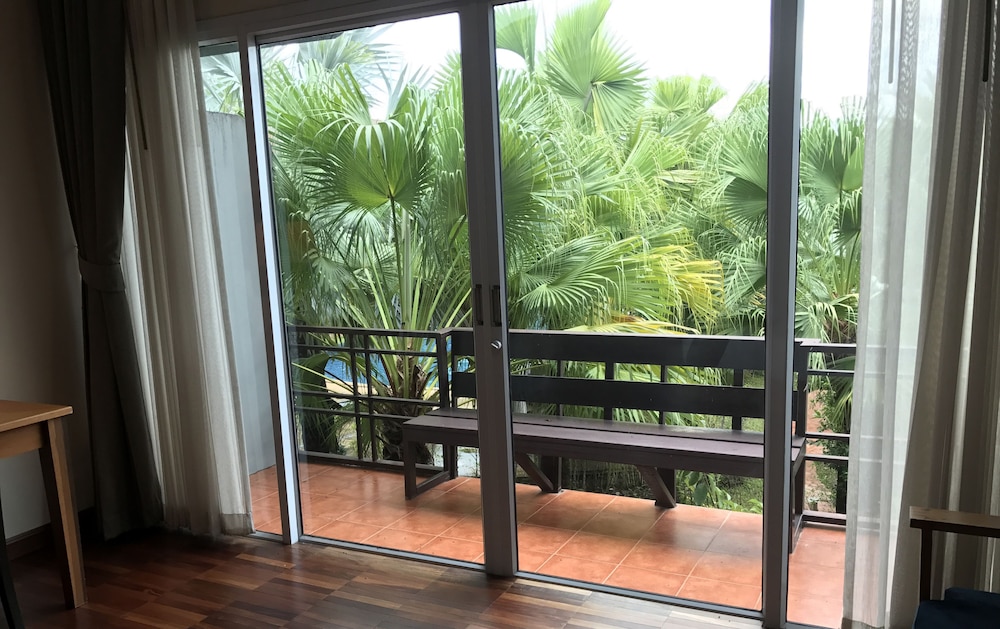 Taman Spa Resort 45/70
