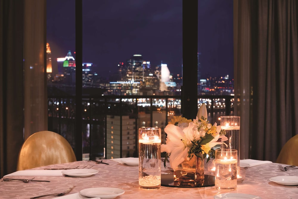 Radisson Hotel Cincinnati Riverfront 36/60