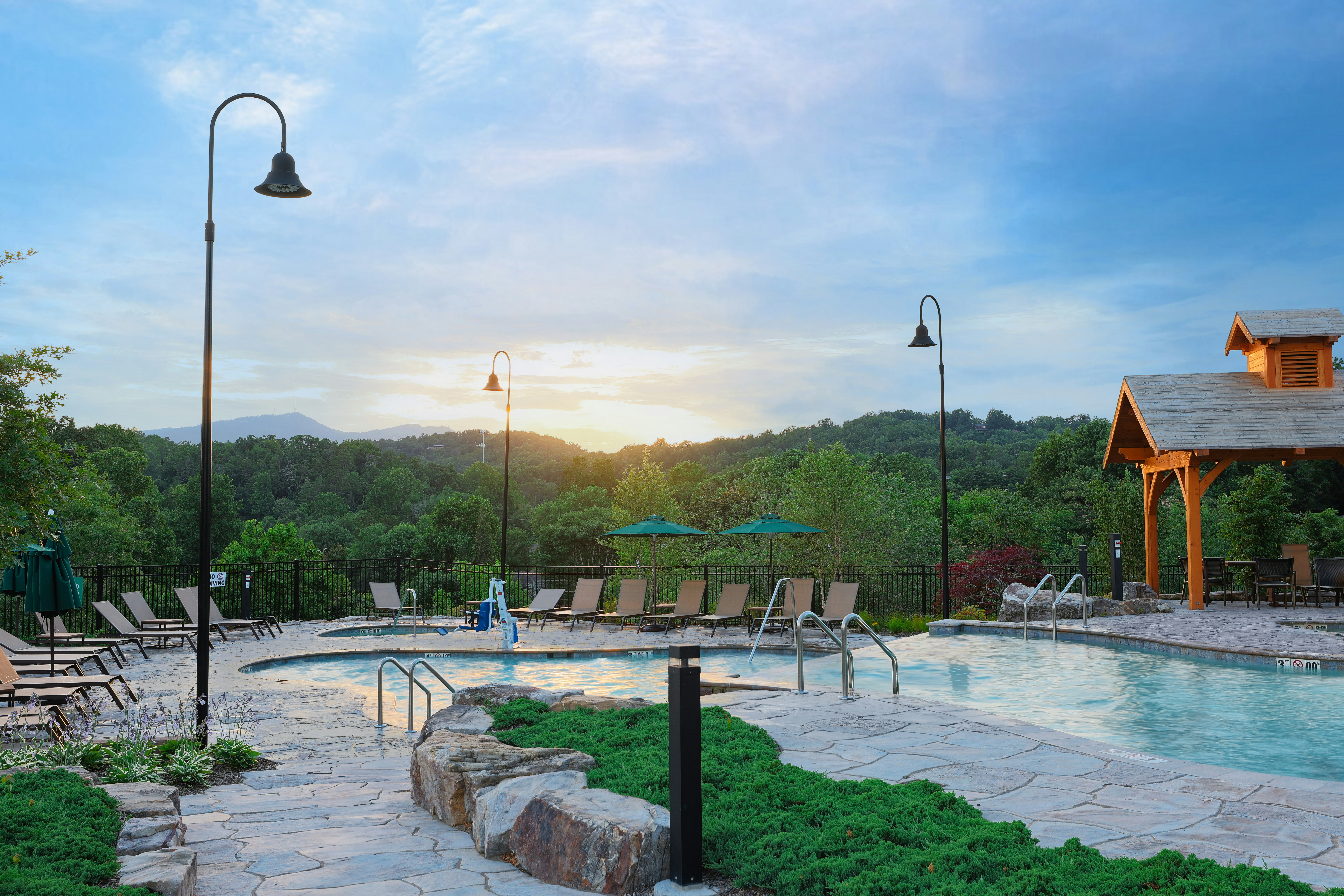 Hilton Vacation Club Mill Springs Lodge Pigeon Forge 25/27