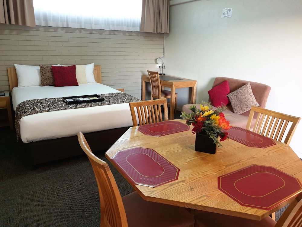 Best Western Endeavour Motel 30/40