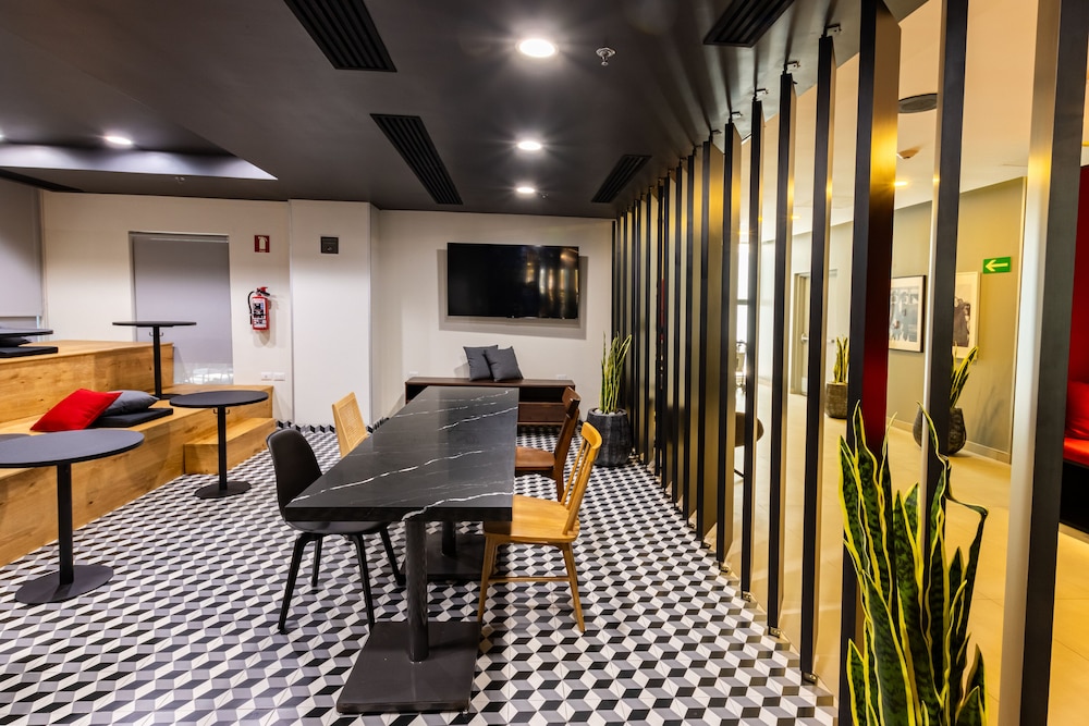 Ibis Tijuana 43/50