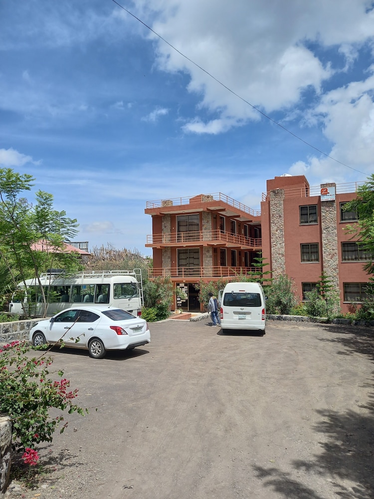 Zan-Seyoum Hotel 41/50
